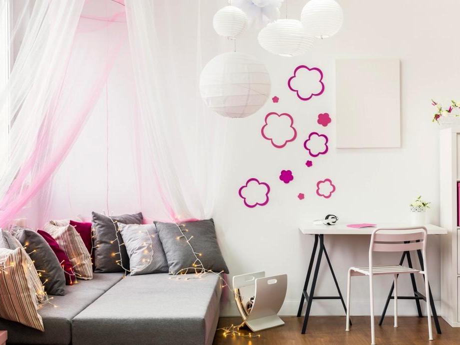 10 Dorm Room Decorating Ideas