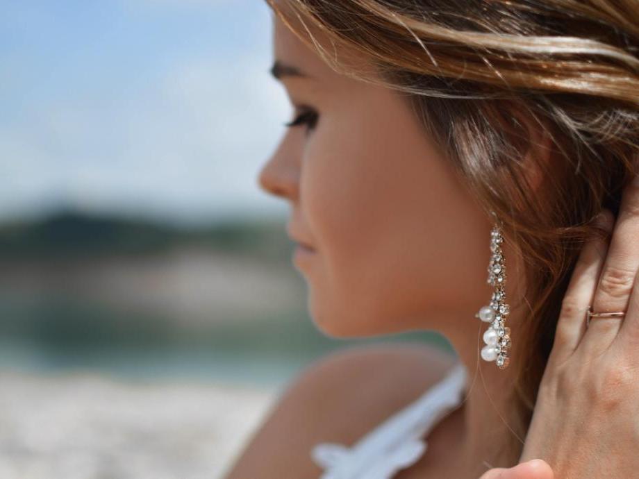 Prom-Perfect Jewelry for Every Neckline 